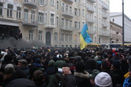 Украина находится на пороге гражданского конфликта