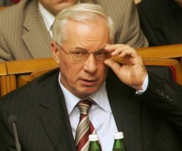 Азаров принес извинения тем, кто пострадал во время протестов