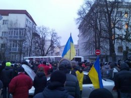 Пикет возле Администрации Президента - чисто декоративный