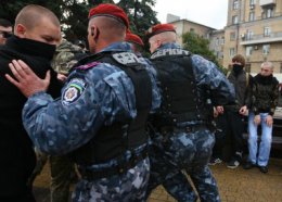 Прокуратура расследует три дела по действиям "Беркута"