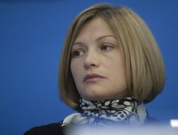 Ирина Геращенко: "SOS! Власть взяла курс на силовой разгон акции"