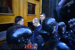 Если оппозиция не сядет за стол переговоров, тогда власть включит репрессивную машину