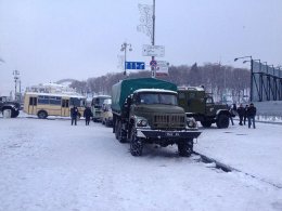 Все дороги, ведущие к Майдану, перекрыты внутренними войсками (ФОТО)