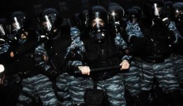 В оппозиции считают, что в ночь со среды на четверг спецподразделения зачистят Майдан