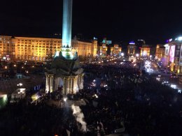 Начался штурм майдана