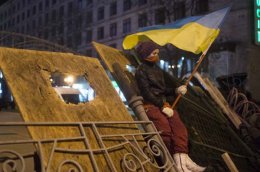 В МВД заявили, что это был не штурм Майдана, а мероприятия по благоустройству (ВИДЕО)