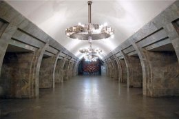Столичное метро сегодня будет работать на час дольше (ВИДЕО)