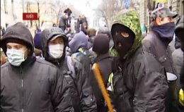 Евромайдан: активистов обучают борьбе с провокаторами