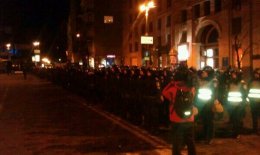 К Евромайдану начали направляться внутренние войска