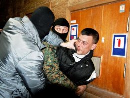Как преследуют активистов Евромайдана в разных регионах Украины