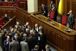 Как власть уговаривала оппозицию заблокировать Верховную Раду
