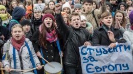 Студенты грозят протестами, в случае если им не выплатят долги по стипендиям