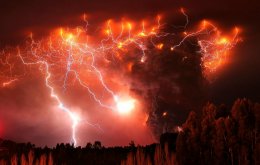 Ученые научились получать вулканические молнии в лаборатории
