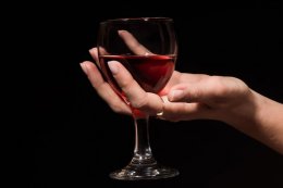 Алкоголь укрепляет иммунную защиту организма
