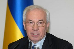 Азаров уверен, что Евромайдан подрывает экономику Украины