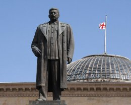 Знаменитый земляк оказался в опале