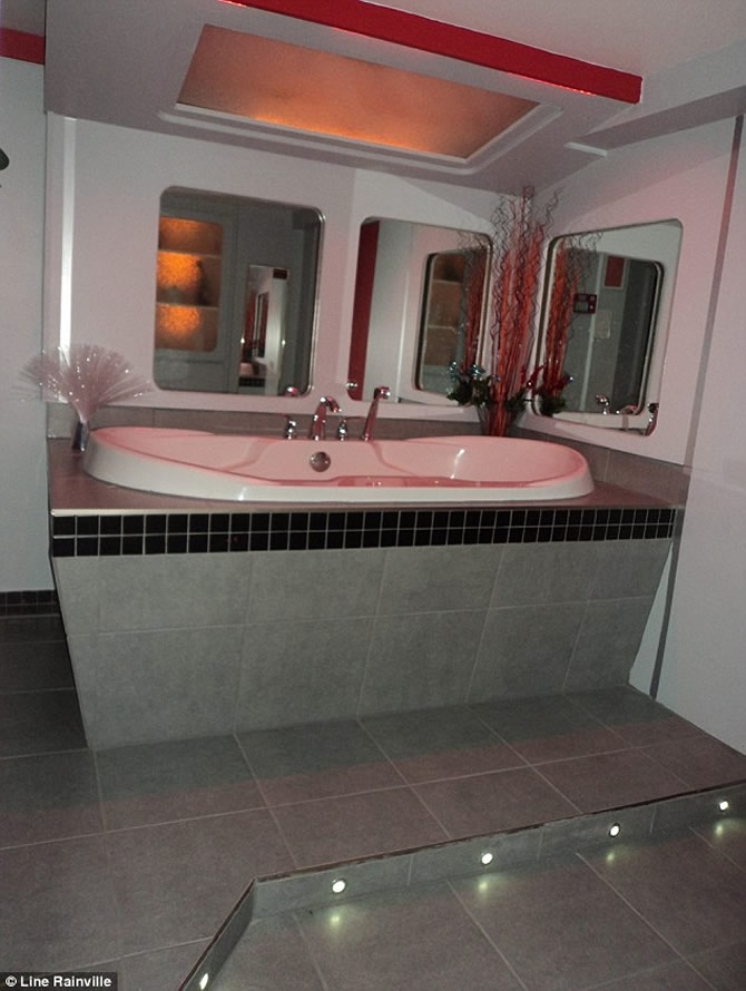 Поклонница сериала «Звездный путь: Энтерпрайз» превратила свой дом в звездолет (ФОТО) Поклонница сериала «Звездный путь: Энтерпрайз» превратила свой дом в звездолет (ФОТО)