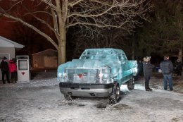 В Канаде создали полнофункциональный пикап изо льда (ФОТО+ВИДЕО)