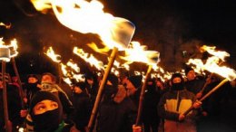 Партия регионов осудила факельное шествие "Свободы"