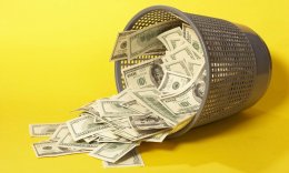 Украинцы все больше предпочитают гривну доллару