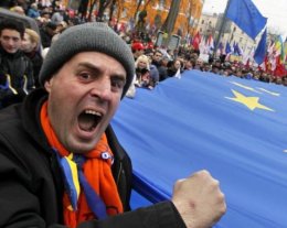 На Евромайдане произошла масштабная драка