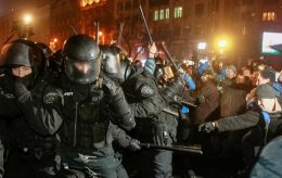"Майдан" требует от Лутковской дать оценку действиям "Беркута"