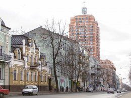 Киевлянка провалилась под землю