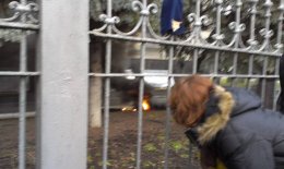Активистов харьковского Евромайдана забросали петардами и дымовыми шашками (ФОТО)