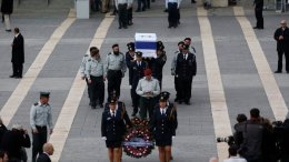 Жизнь, проклятье и похороны Ариэля Шарона (ВИДЕО)