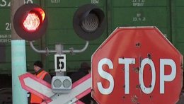 Во Львовской области поезд снес авто, водитель погиб