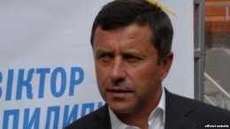 Новоизбранному народному депутату Пилипишину в ВР выдали паек (ФОТО)