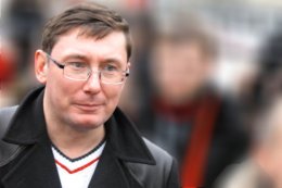 Юрий Луценко: "Терять уже нечего. Принятые законы - это тюрьма строгого режима для всех"