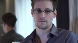 Отец невесты Сноудена недоволен его поведением