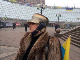 Люди в масках и кастрюлях готовятся к Вече (ВИДЕО)