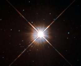Телескоп «Хаббл» сфотографировал нашего ближайшего звездного соседа (ФОТО)