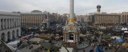 В Киеве на Майдане Незалежности началось Народное вече