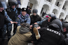 Вступил в силу закон, ограничивающий права граждан