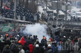 Силовики полностью зачистили улицу Грушевского и задержали нескольких активистов (ВИДЕО)