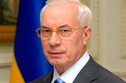 Азаров назвал протестующих в центре Киева преступниками и террористами (ВИДЕО)