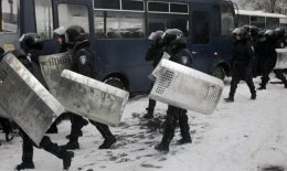 На Грушевского спецназ пошел в наступление (ВИДЕО)