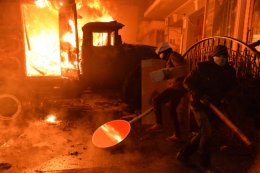 Очередная попытка оттеснить митингующих с Грушевского