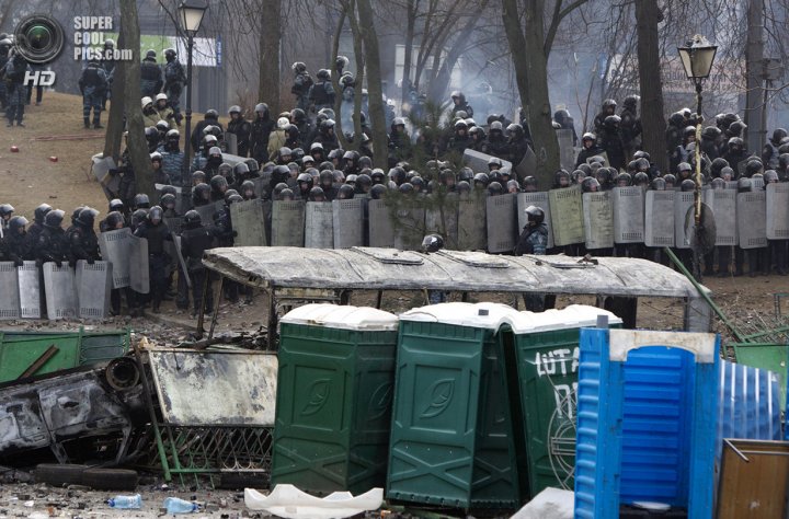 Кровавое Крещение. Хроника Евромайдана (ФОТО)