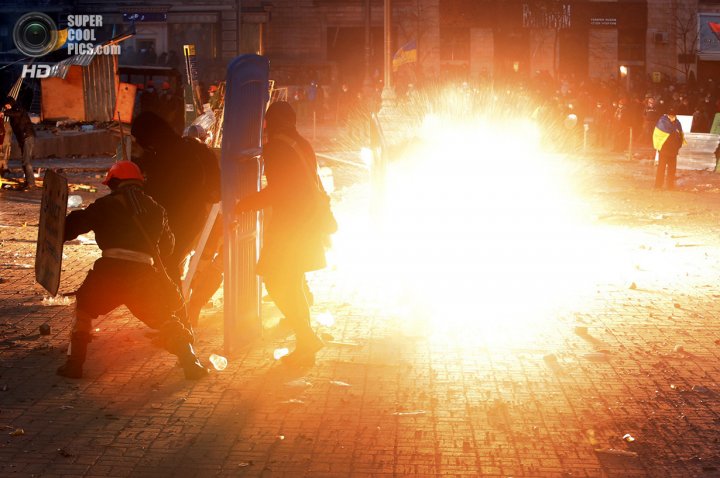 Кровавое Крещение. Хроника Евромайдана (ФОТО)