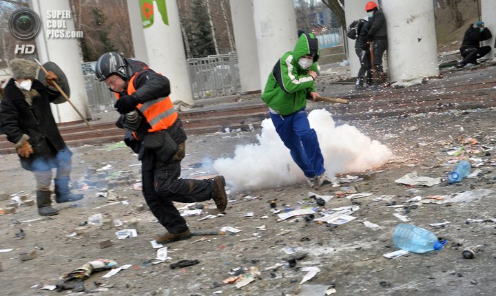 Кровавое Крещение. Хроника Евромайдана (ФОТО)