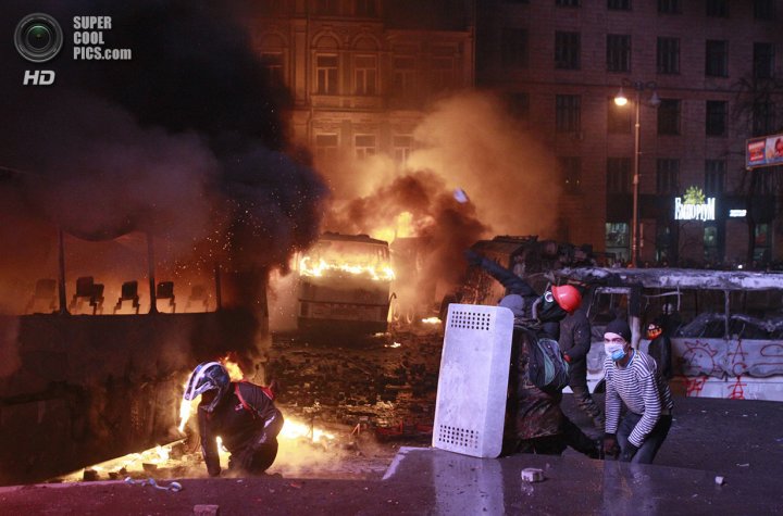 Кровавое Крещение. Хроника Евромайдана (ФОТО)