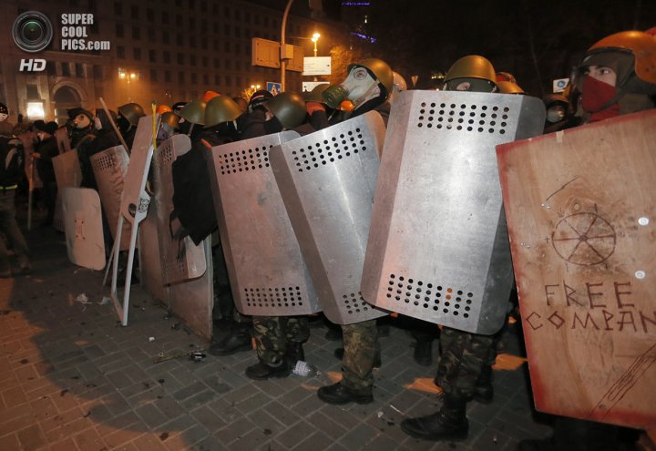 Кровавое Крещение. Хроника Евромайдана (ФОТО)