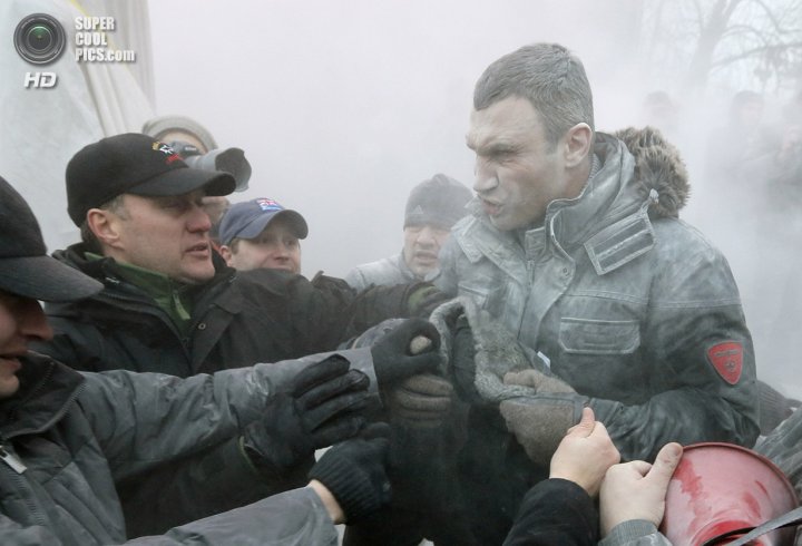 Кровавое Крещение. Хроника Евромайдана (ФОТО)