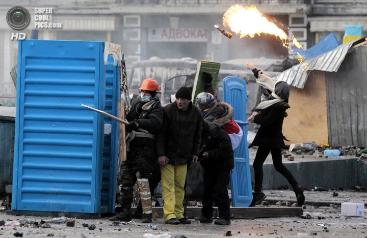 Кровавое Крещение. Хроника Евромайдана (ФОТО)