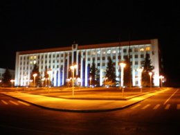 Митингующие захватили Ровненскую облгосадминистрацию