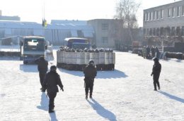Командиры ВВ в Луцке пытаются заставить солдат ехать на Киев (ВИДЕО)